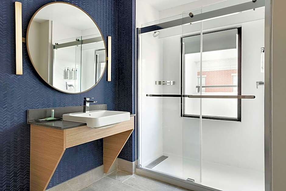 Fairfield by Marriott Inn & Suites Charleston Downtown