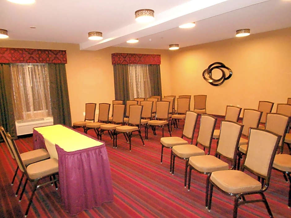 Holiday Inn Express Hotel & Suites Vineland Millville By IHG