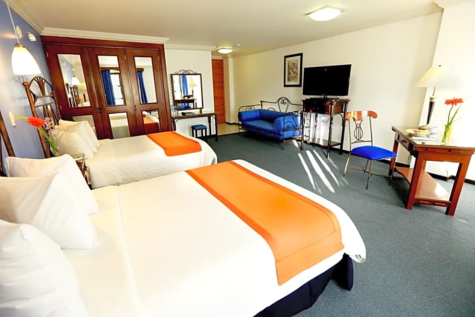 Hotel Ciros