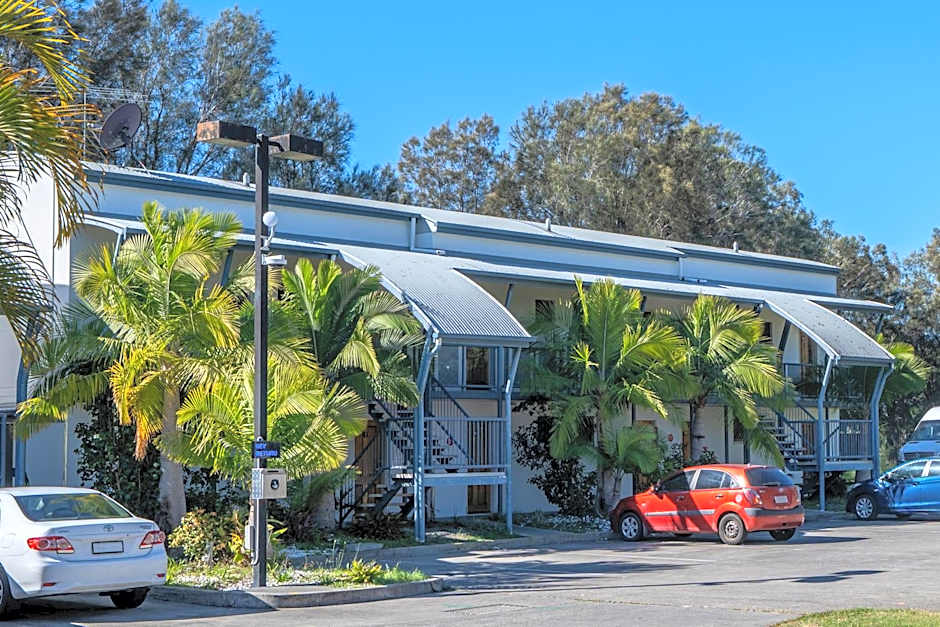 Novena Palms Motel
