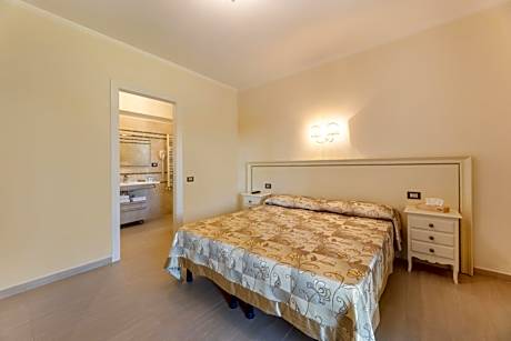 Triple Room with Terrace
