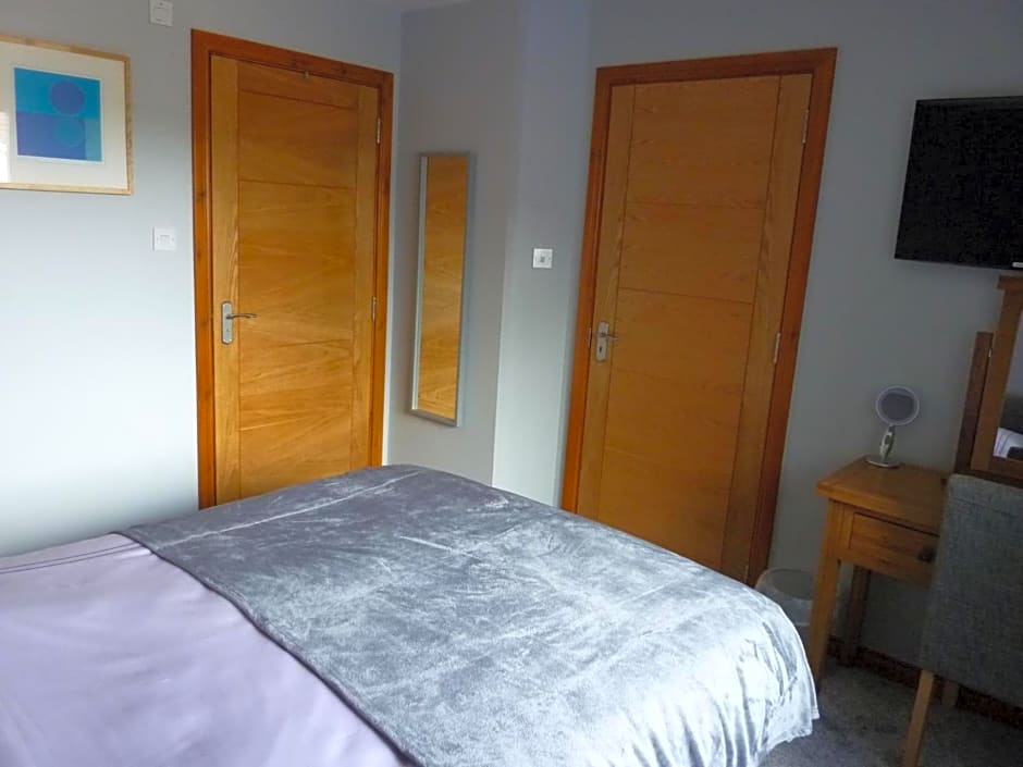 Inverness. Private double room with en suite. Room only.