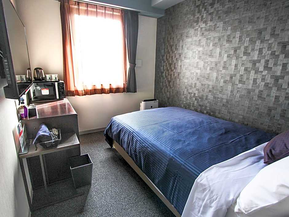 Photo 1 of 6 of 1 Bed, Nonsmoking