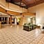 La Quinta Inn & Suites by Wyndham St. Pete-Clearwater Airport