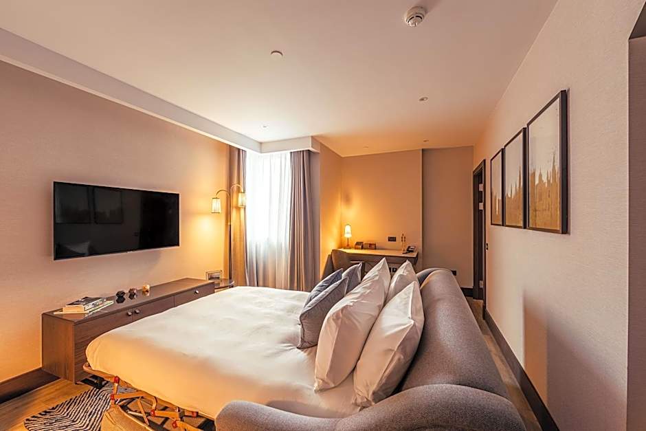 The Fellows House Cambridge, Curio Collection by Hilton