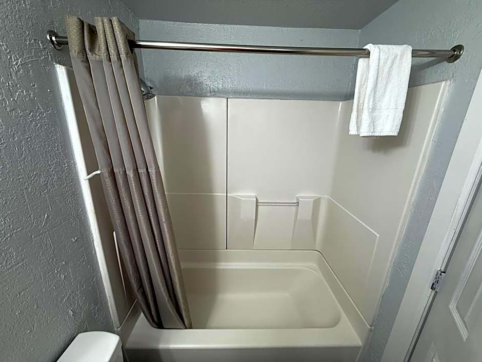 BUDGET INN BEND