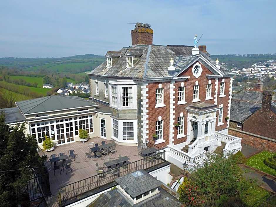 The Eagle House Hotel