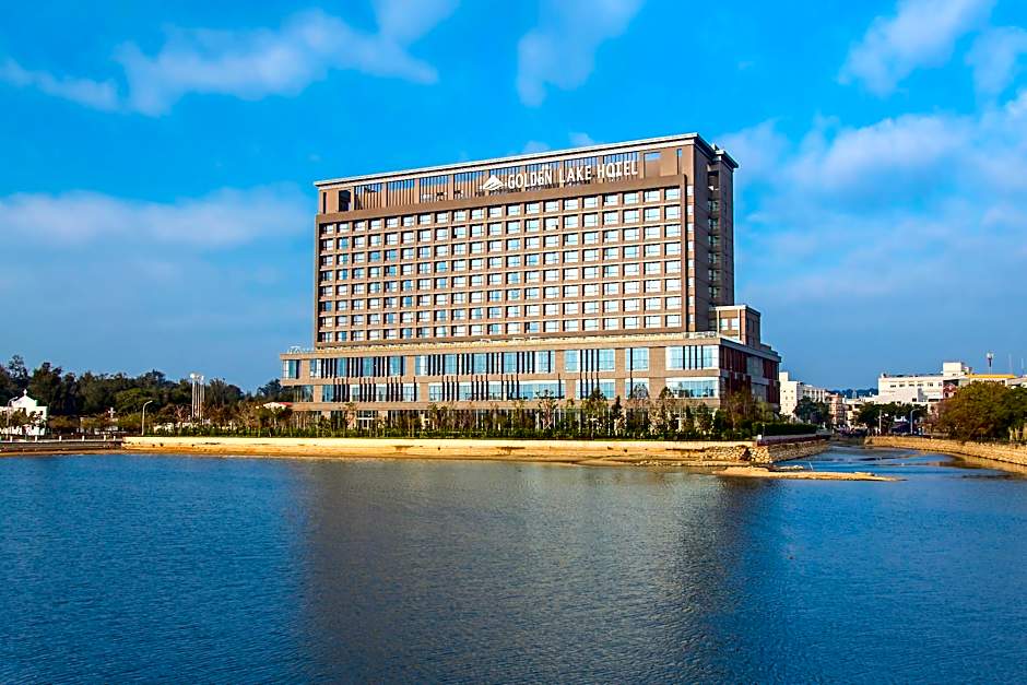 Golden Lake Hotel