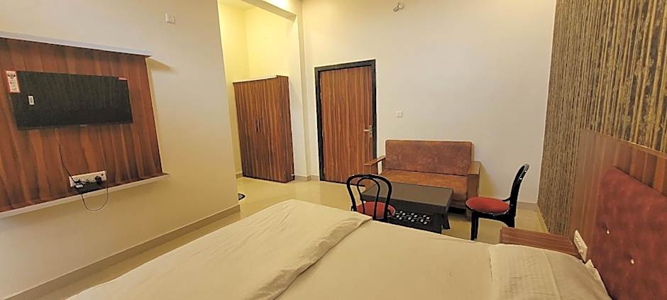 Shri Kailash Mansarovar Hotel and Marriage Garden