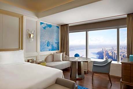 Premier King Room with River View - Club Level