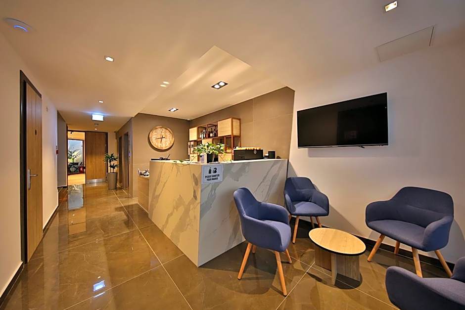 Ivy Hotel - Adults Only