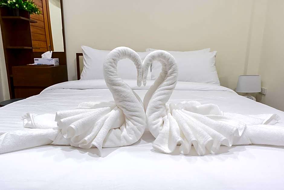 Suthep Home & Hostel