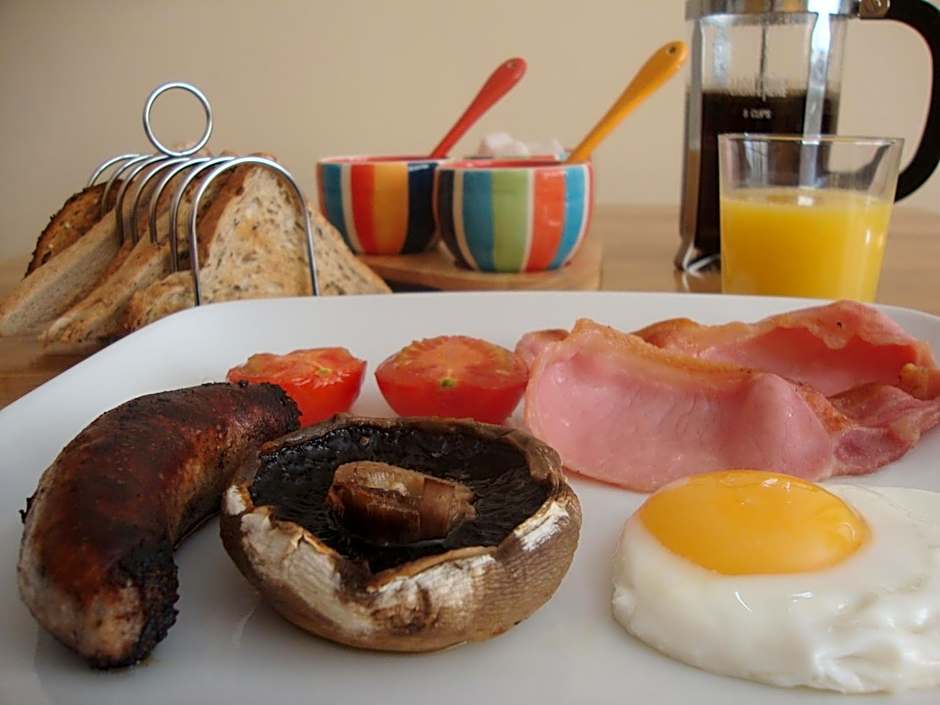 Canal View Bed And Breakfast