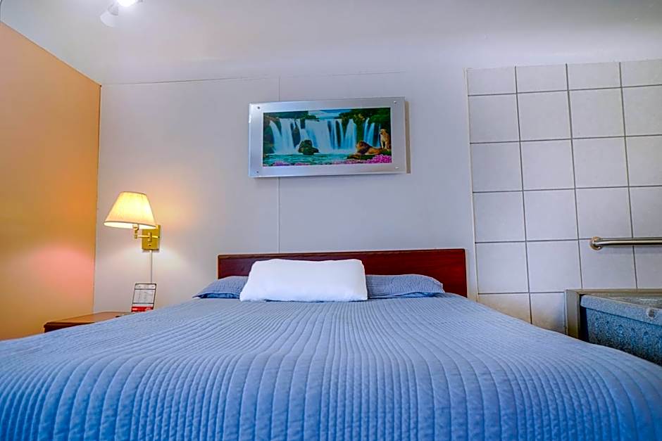 Bay Motel By OYO Bay City