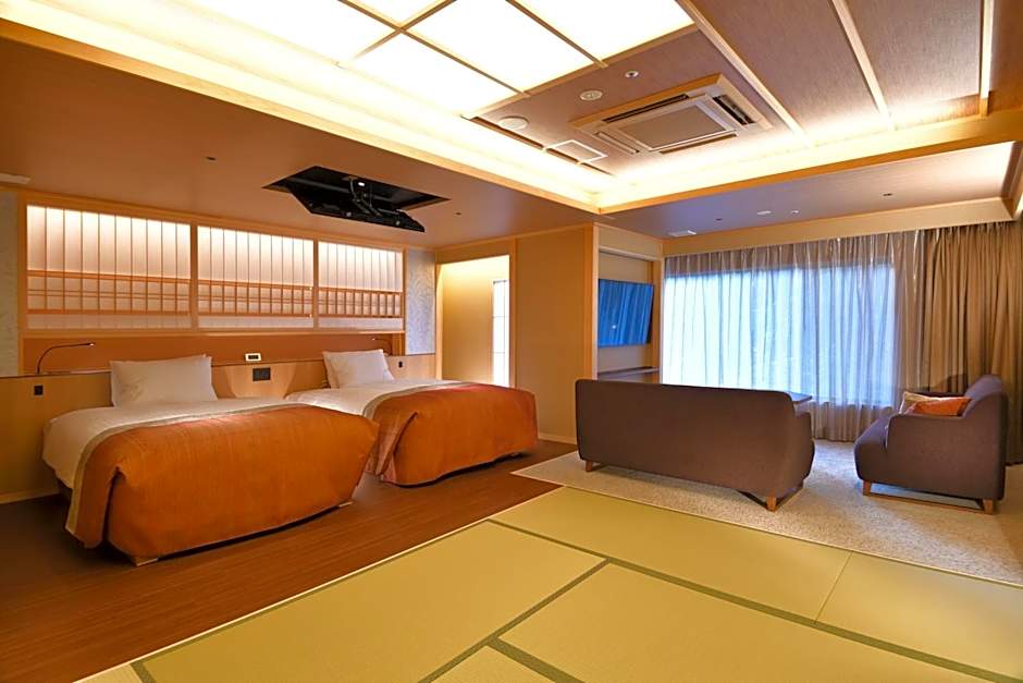 Photo 1 of 4 of Suite