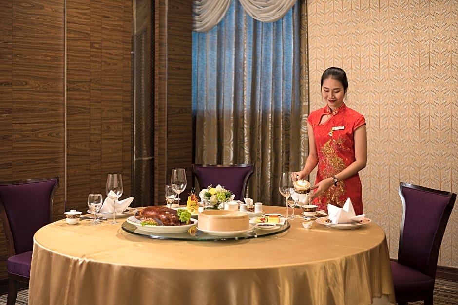 The Berkeley Hotel Pratunam (SHA Plus)