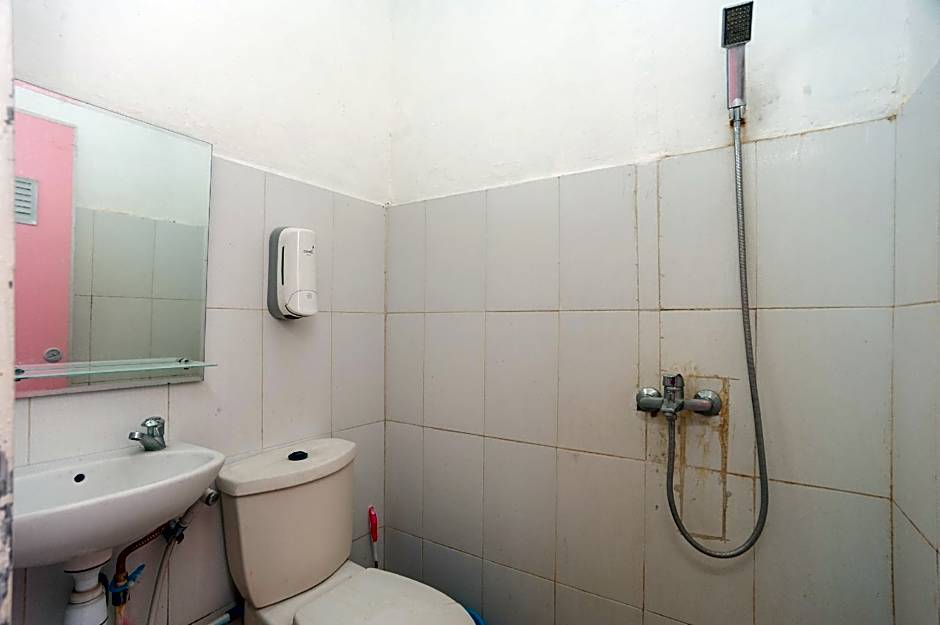 RedDoorz Syariah @ Jalan Panglima Polim Lampung