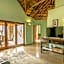 Zebula Golf and Wildlife Estate - Walk of the Eland Pax 12 - Moi Signature Luxury villa