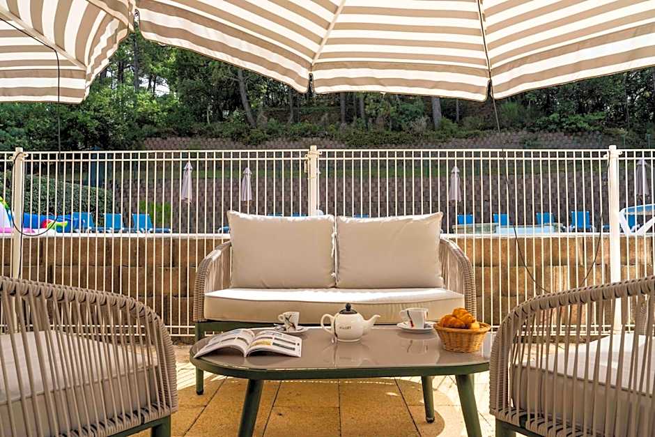 Hotel Logis Lacotel