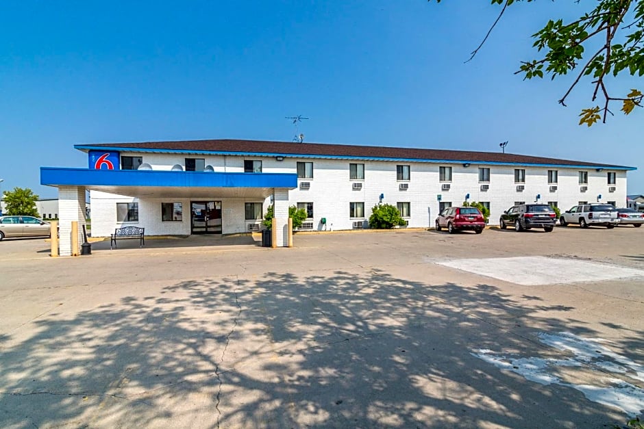 Motel 6-Fargo, ND - South