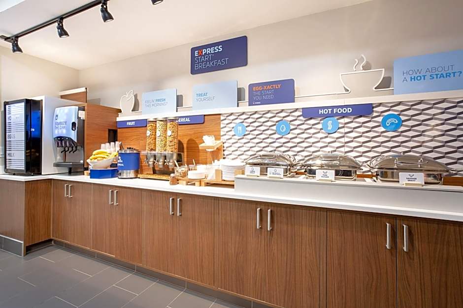 Holiday Inn Express and Suites Lincoln City By IHG