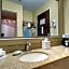 Holiday Inn Express Hotel Fort Campbell-Oak Grove