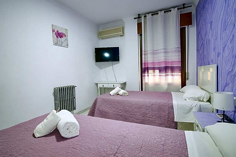 Hotel Virgen de los Reyes