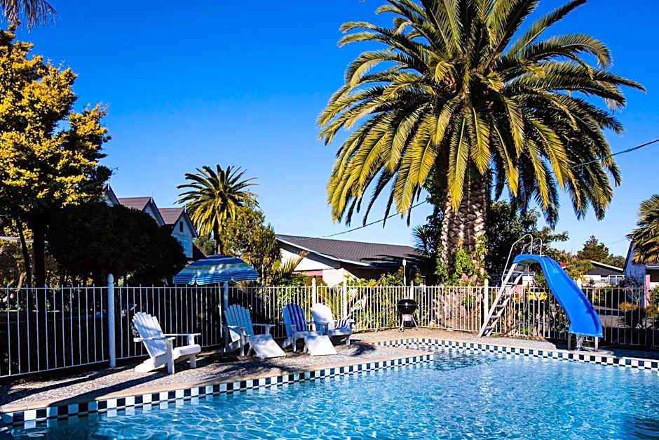 ASURE Colonial Lodge Motel