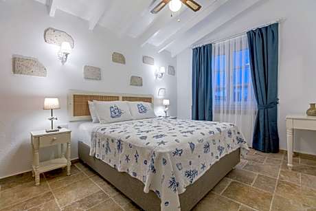 Junior Suite with Pool View