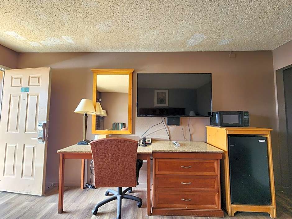 Satellite Inn
