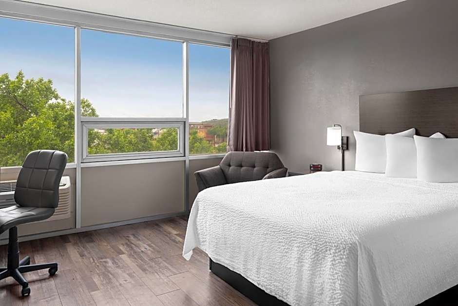 Baymont by Wyndham Great Falls City Center