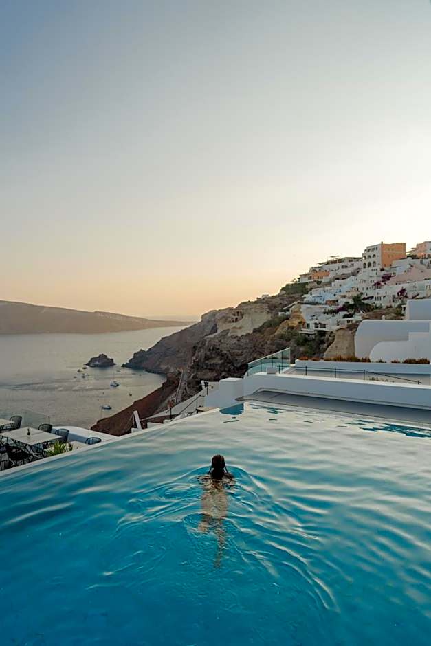 La Perla Villas - Adults Only