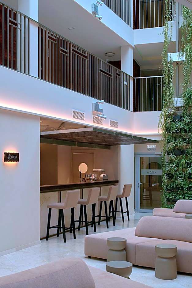 Mana Suites & Sea SPA