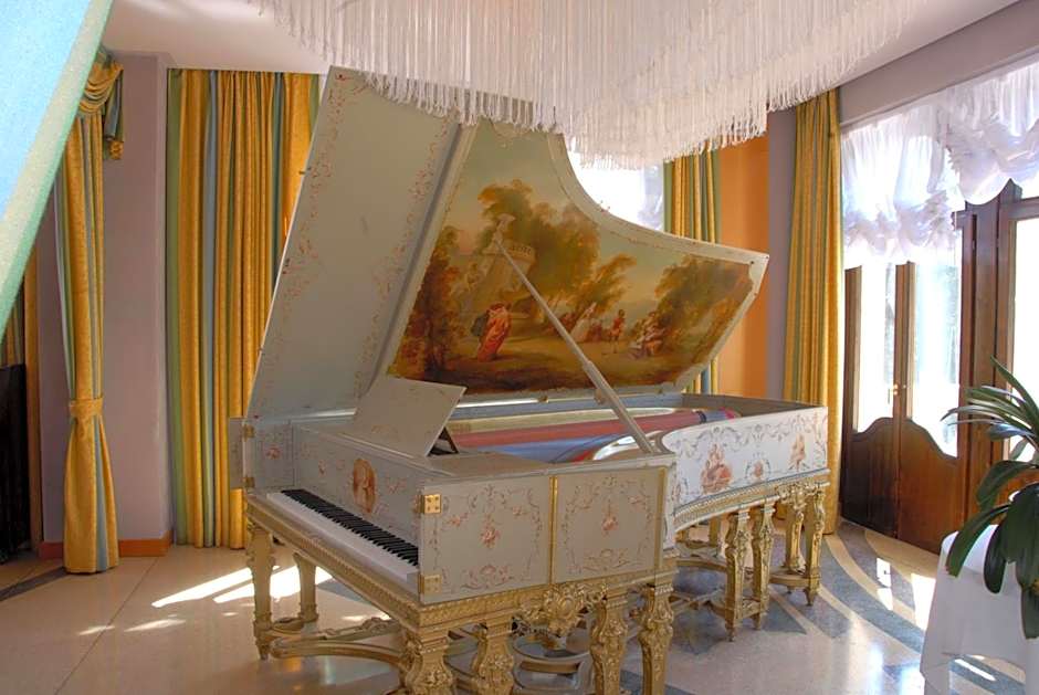 Grand Hotel Astoria
