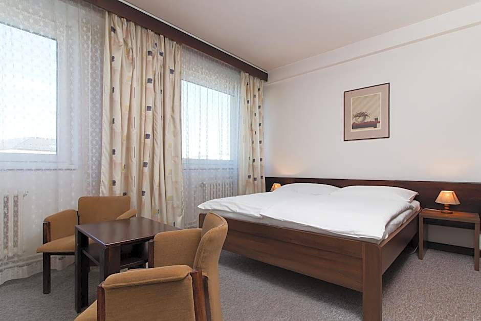 Hotel Merkur - Jablonec nad Nisou