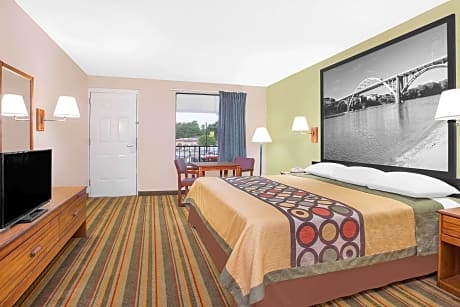 2 Queen Beds Smoking