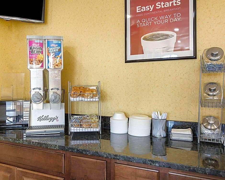 Econo Lodge Fredericksburg near I-95