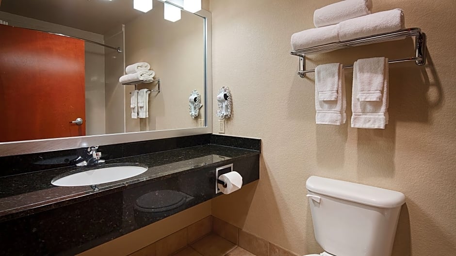 Franklin Inn & Suites