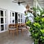 Villa Tom & Lucie Bingin Beach