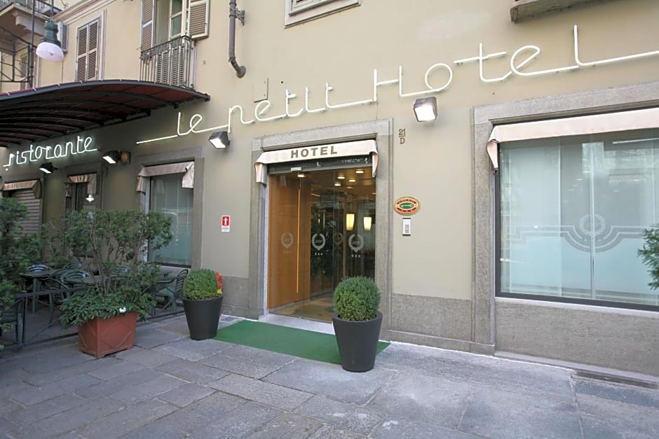 Le Petit Hotel