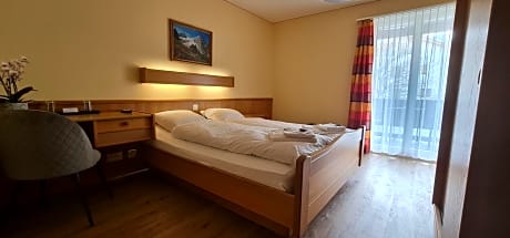 Double Room with Shared Toilet