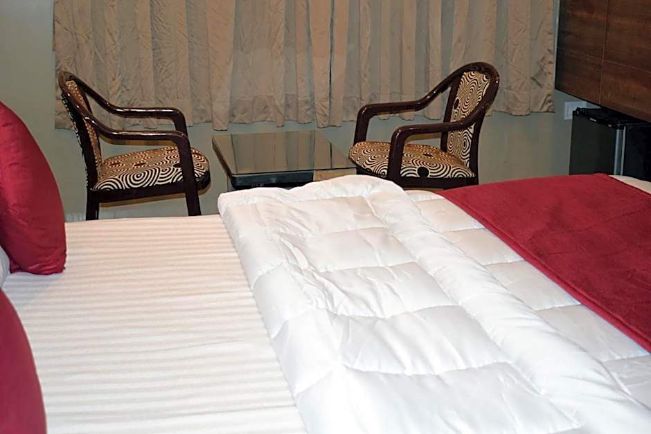 Hotel Ashapura Palace