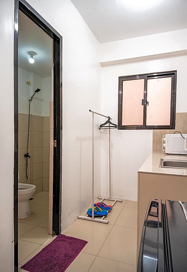 The Palines Apartment Hotel - Muntinlupa Near Evia