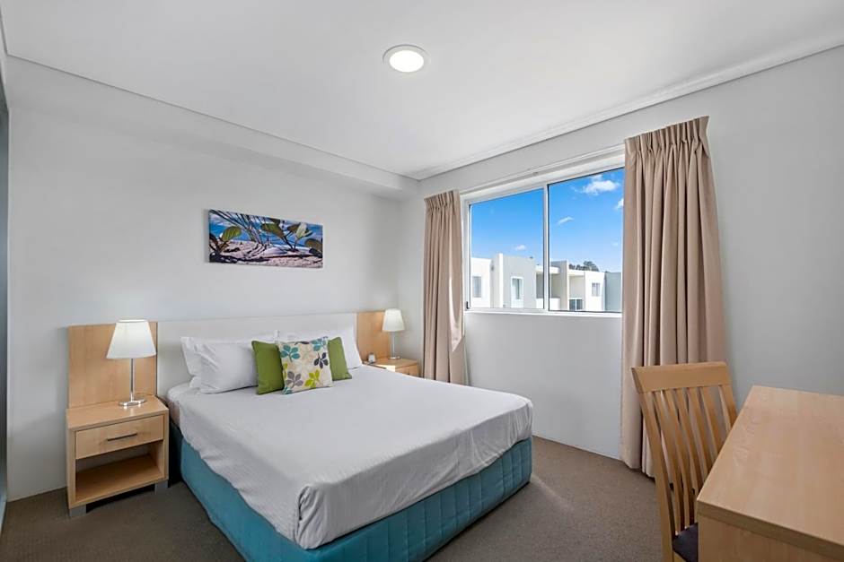 Quality Suites Pioneer Sands