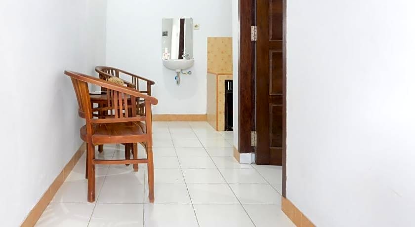 OYO 801 Hansa Homestay