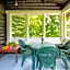 Chalet du Village - Rustic charm, lake - beach access