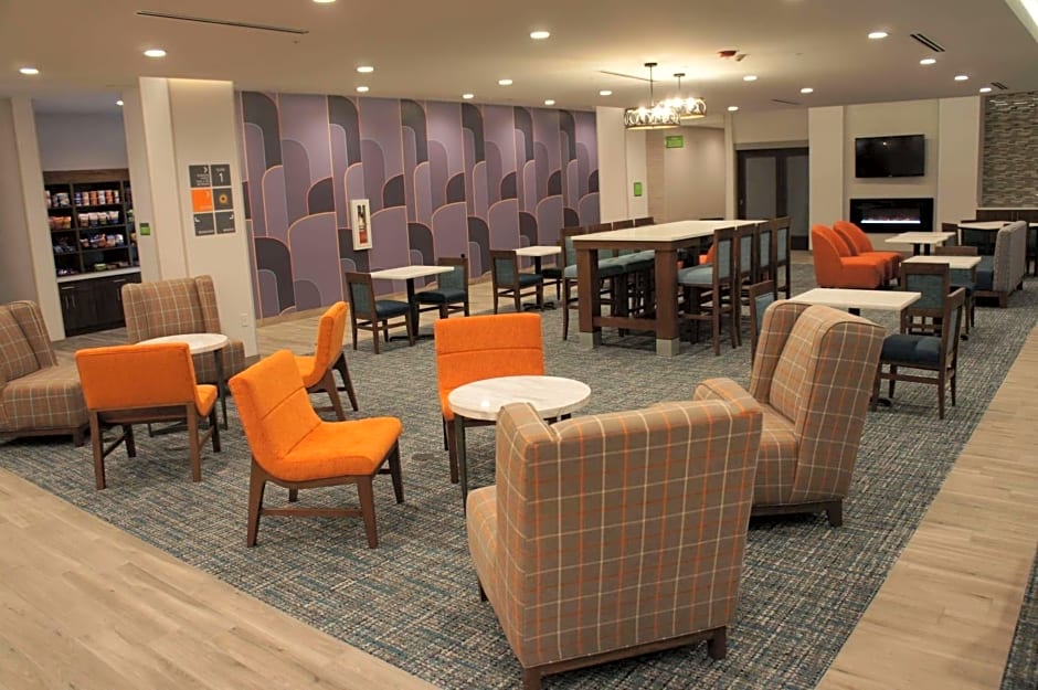 La Quinta Inn & Suites by Wyndham Littleton/Red Rocks