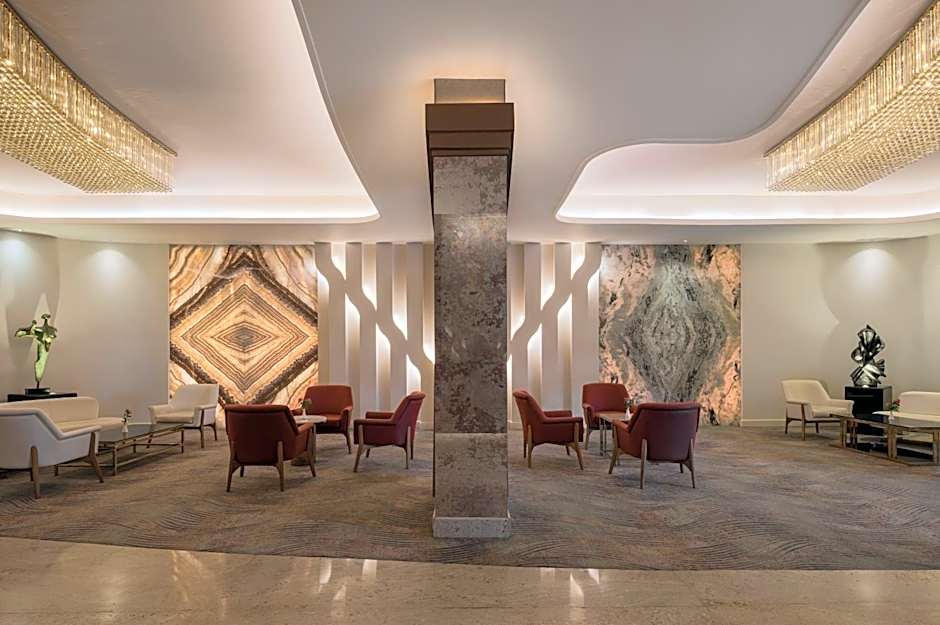 Crowne Plaza Alexandria Mirage by IHG