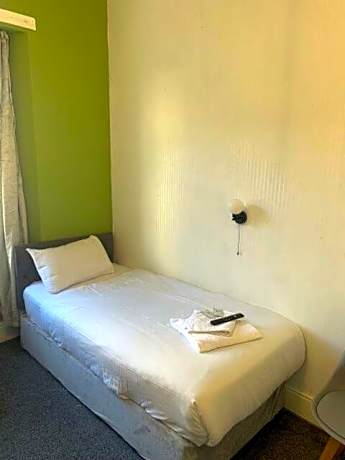 Standard Single Room with Shared Bathroom