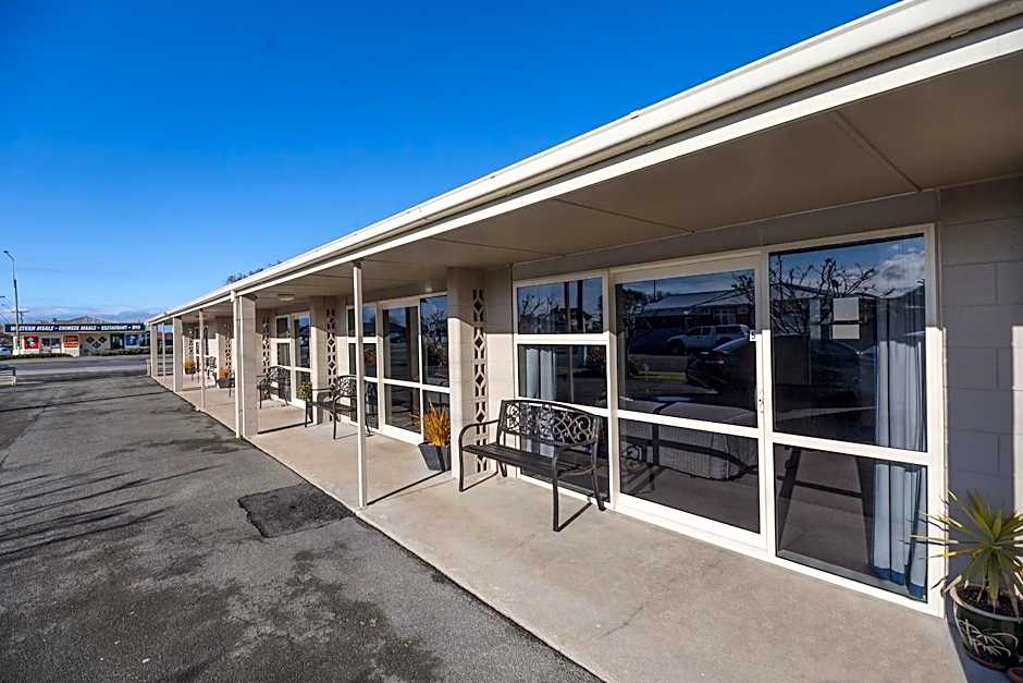 AAA Thames Court Motel